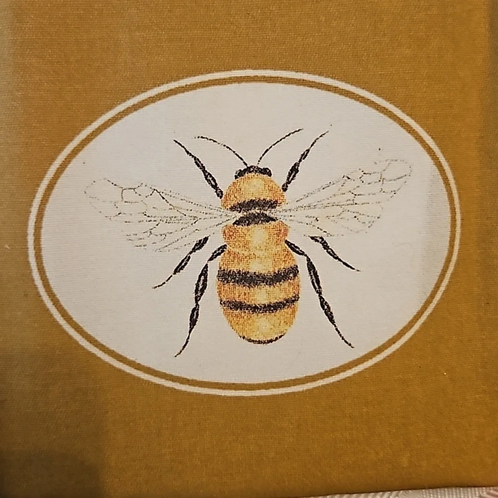 Alice's Cottage Gratitude Bag Bee Note Pad and Pen NWT